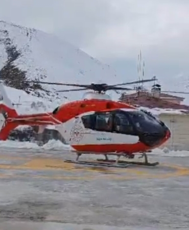 bahcesarayda-hamile-kadin-helikopter-ambulansla-vana-sevk-edildi-KDDdu3Ys.jpg