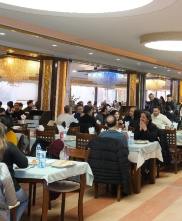 lokman-hekim-yonetici-ve-personeli-iftarda-bir-araya-geldi-QEcPSKnQ.jpg