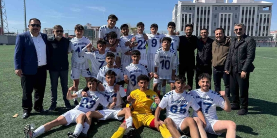 U-18 Futbol Yerel Ligi Van İl Şampiyonu Büyükşehir Belediyespor oldu